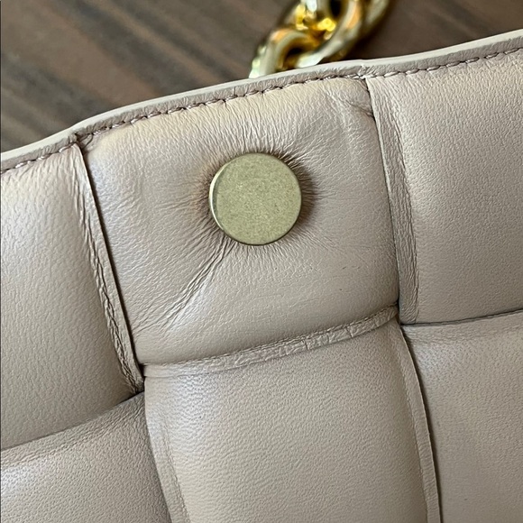 Bottega Veneta Chain Cassette Bag - Picture 4 of 13